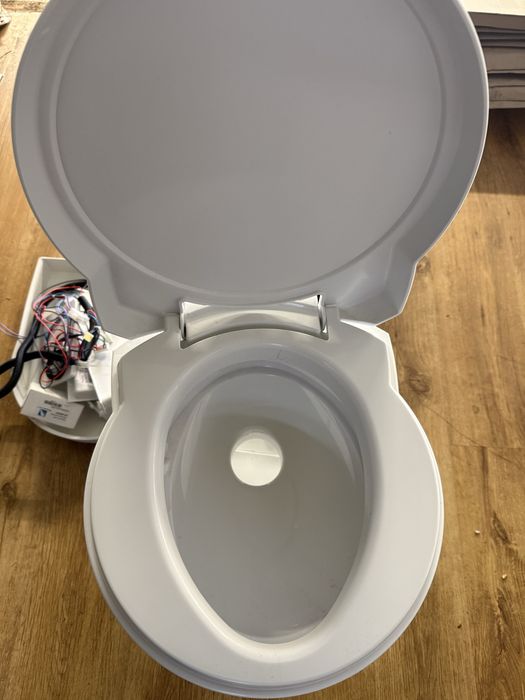 Toaleta Thetword kamper