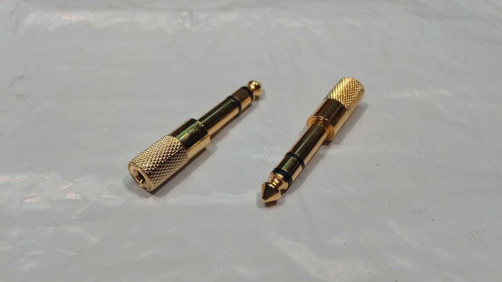 Штекери RCA тюльпан 2 шт чорний червоний.
