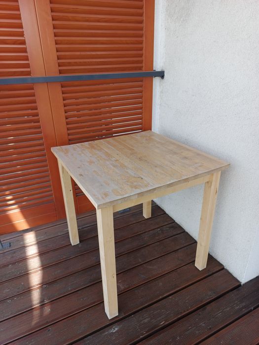 Kwadratowy Stół drewniany do odnowienia