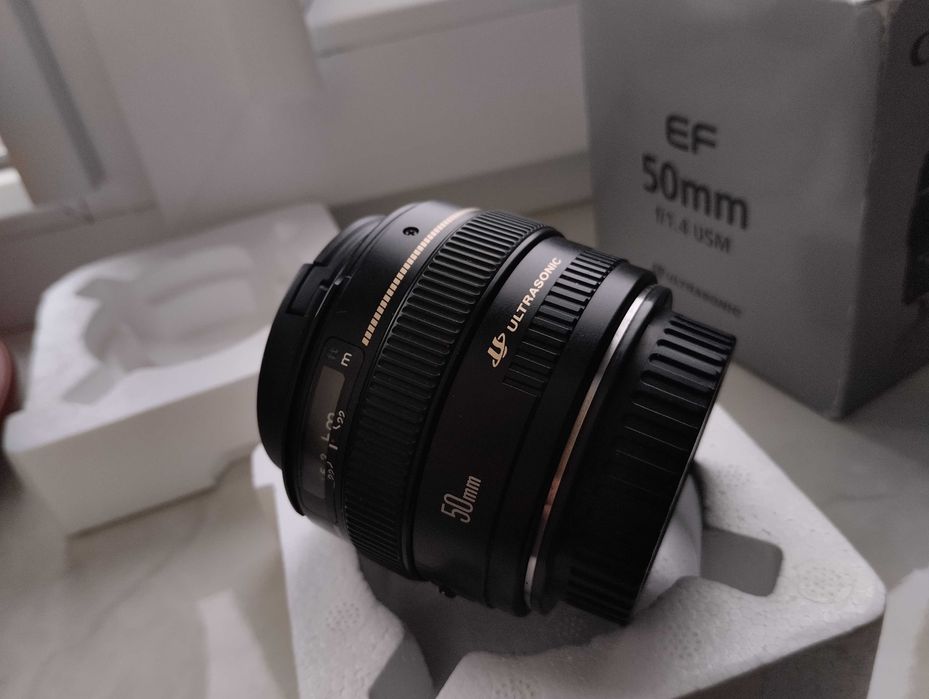 Объектив Canon EF 50mm f/1.4 USM