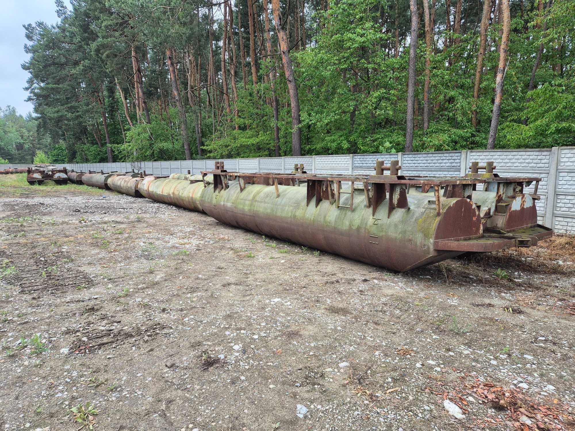 Pływak refulera, pomost