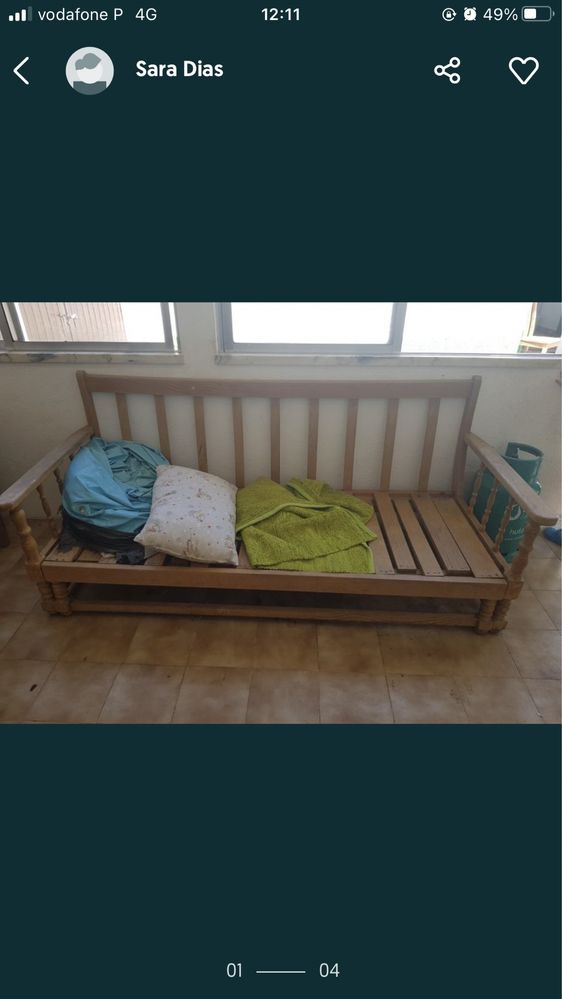 Sofá cama em madeira