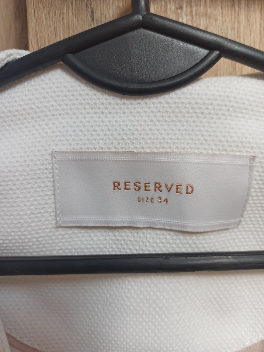 Reserved XS żakiet marynarka biały biała narzutka