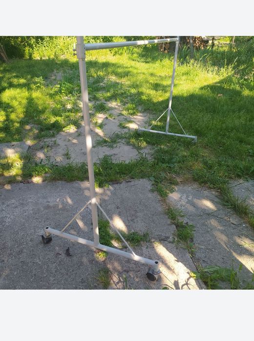 Стойка, вешалка для одежды