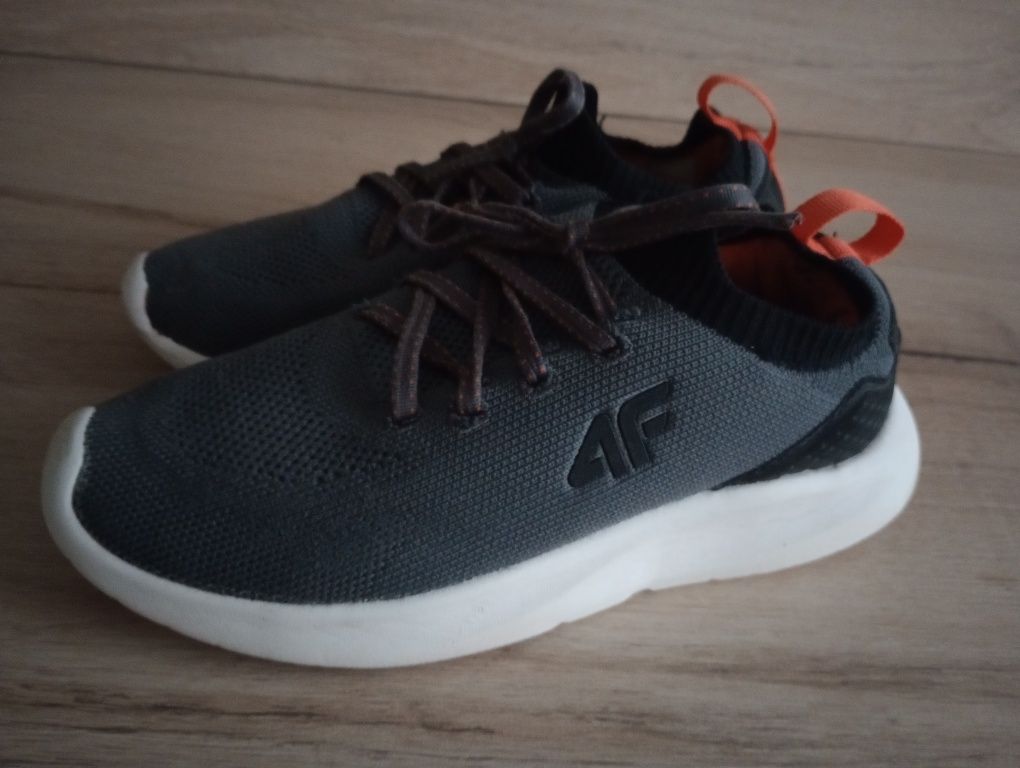Buty sneakersy 4F r. 33 uszkodzone