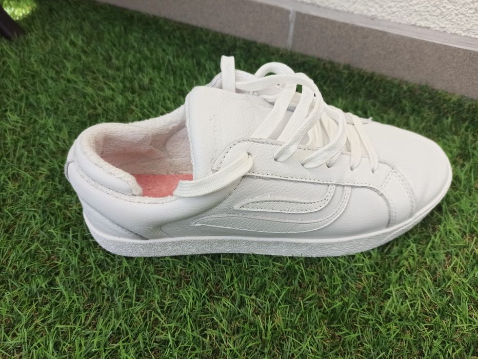 Buty skórzane Genesis białe 40