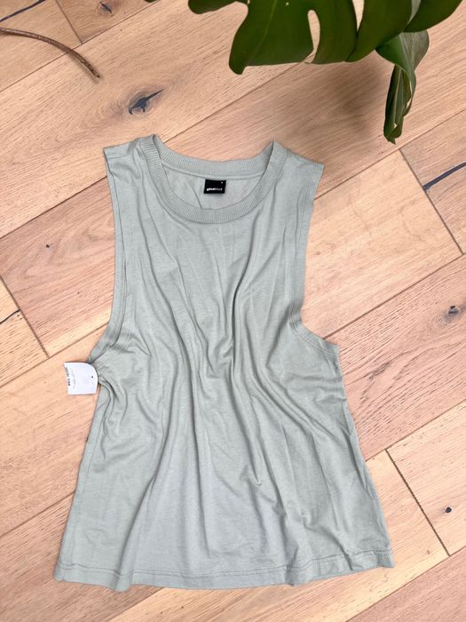 Koszulka bluzka bezrękawnik na ramiączka Gina Tricot 36 S