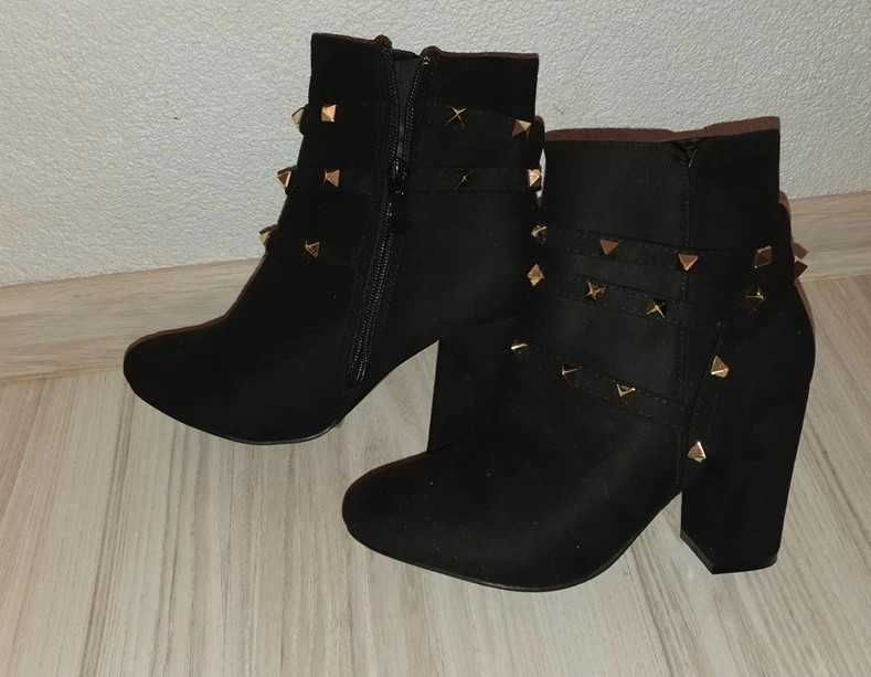 Fajne buty z ćwiekami...na wiosne