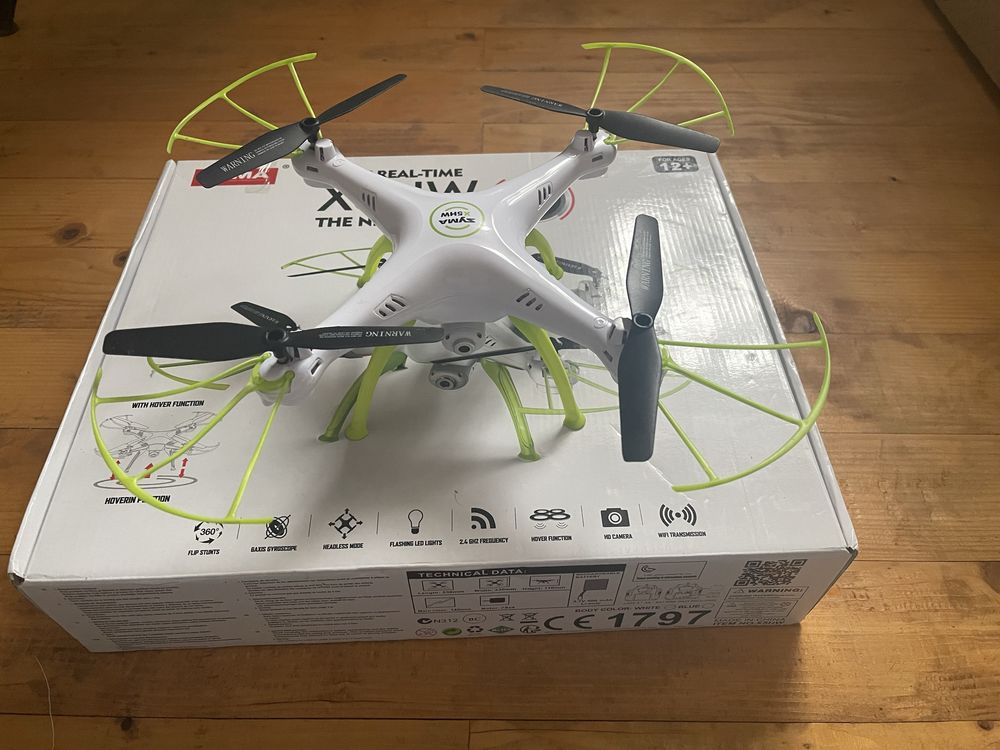 Квадрокоптер з камерою WiFi Syma X5HW/SW
