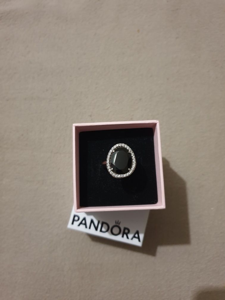 Pandora Glamorous Legacy Black Spinel Ring com caixa pandora