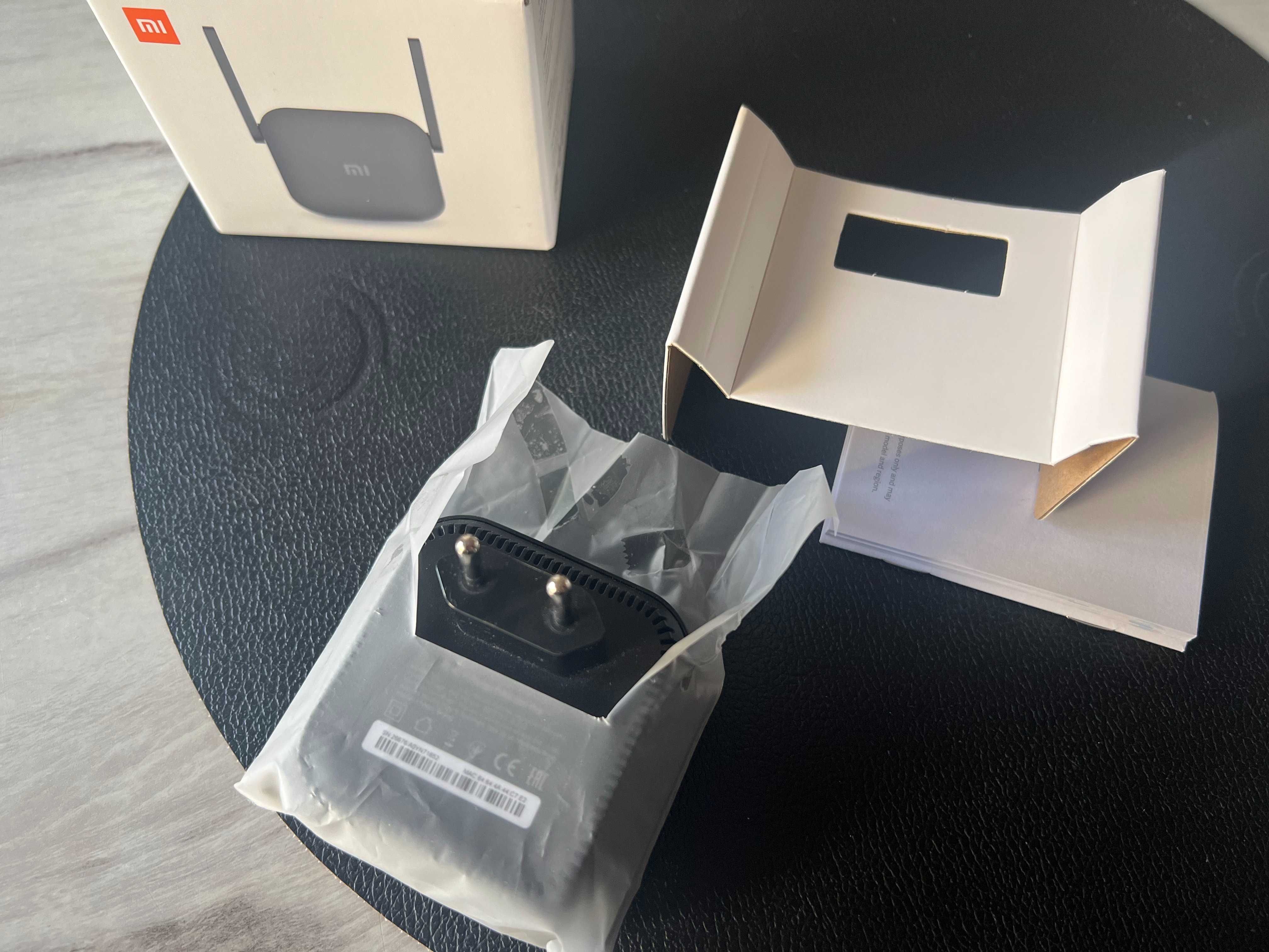 Repeater wzmacniacz sygnału Wi-Fi Xiaomi  XIAOMI RANGE EXTENDER PRO