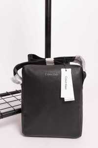 Кожаный ремень Lacoste / кепки / Cумка через плече Calvin Klein
