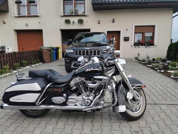 Harley Davidson Road King  Custom ( FLHRI) 11.2004