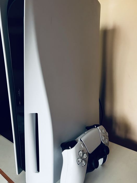 PlayStation 5 z Padem. Gra God of War Ragnarok | ZAMIANA PS5 PRO