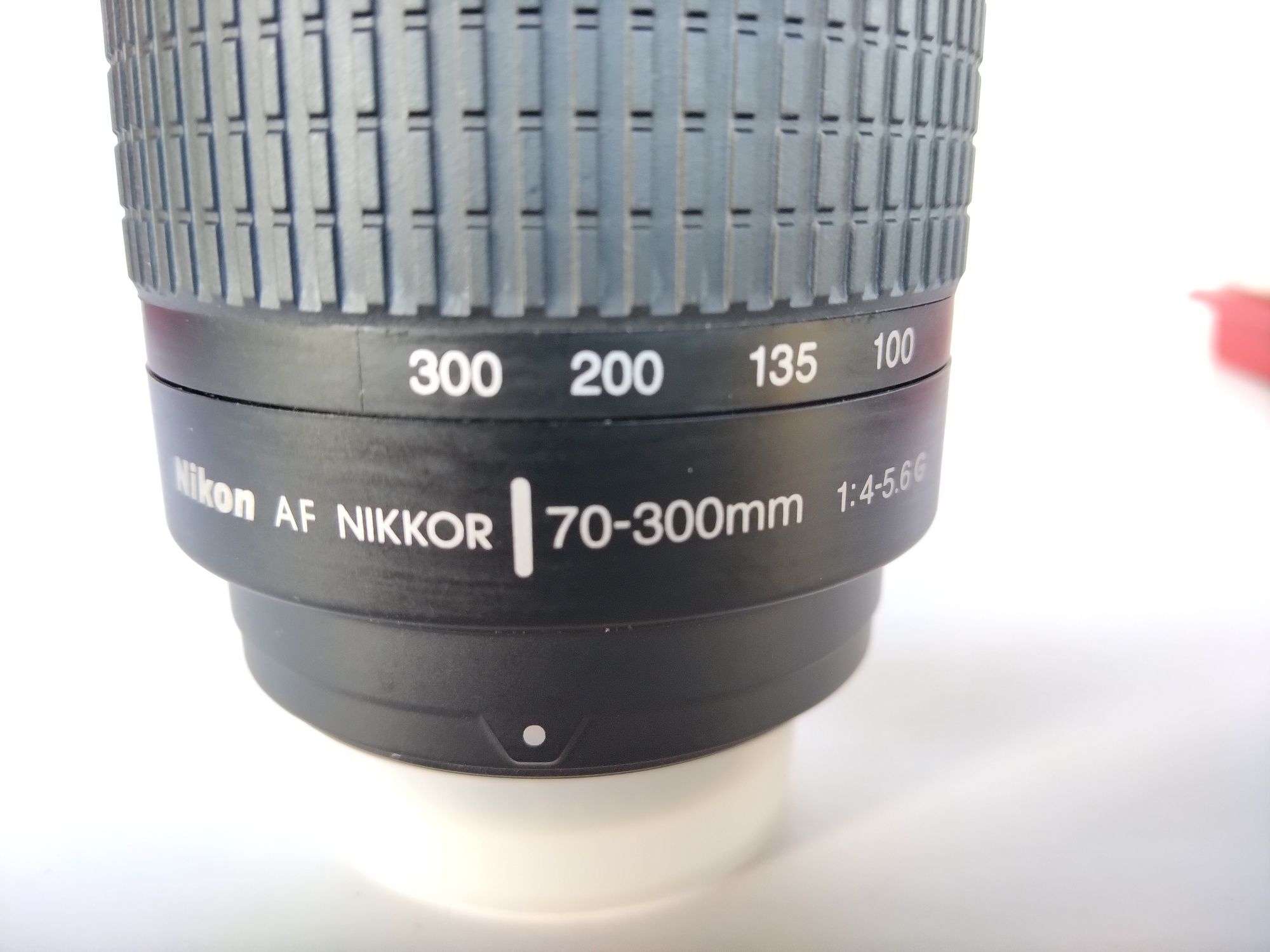 Nikon Nikkor AF 70-300mm f/4-5.6G