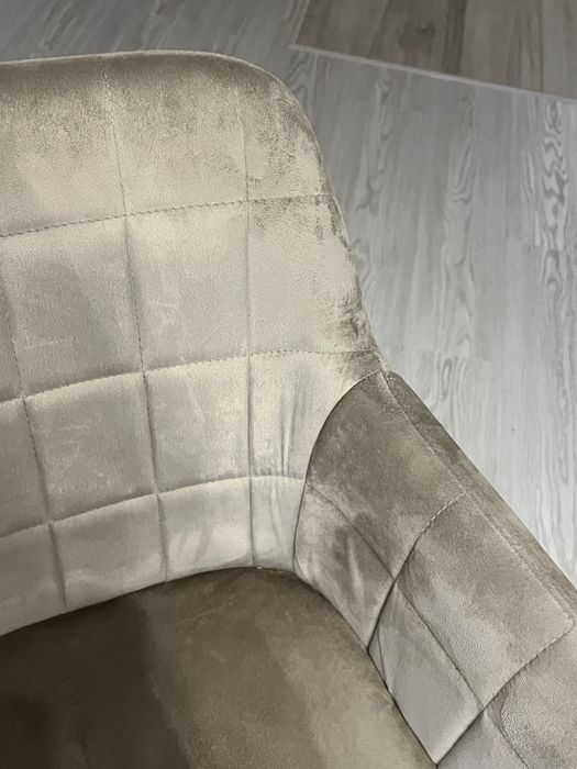 Krzeslo welurowe LOFT