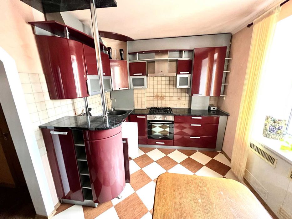 Дворівнева квартира. М-н Левада!