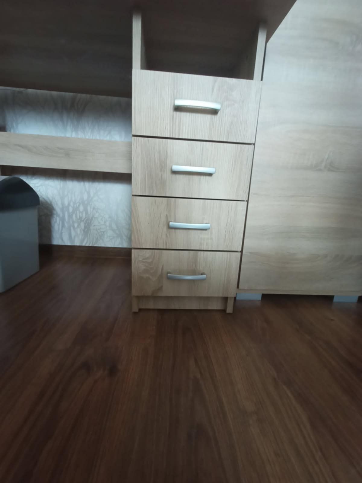 Biurko EVETOFTE 60x125 kolor jasny dąb