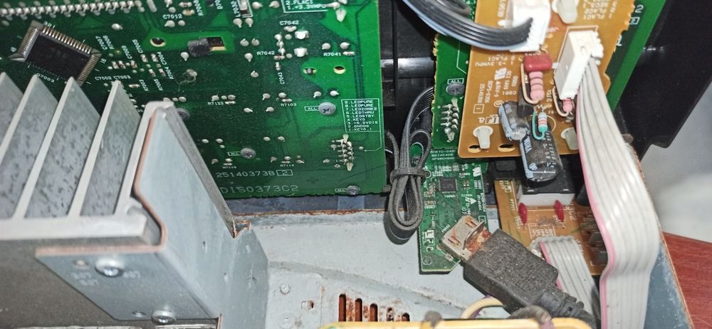 Ресивер Onkyo TX-SR608 на деталі