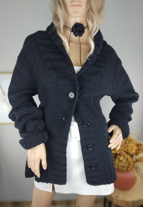 Wełniany kardigan czarny wełna dziergany sweter gruby ciepły sweterek