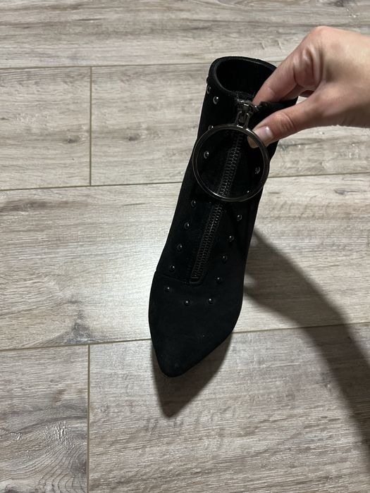 Ботинки замшевые