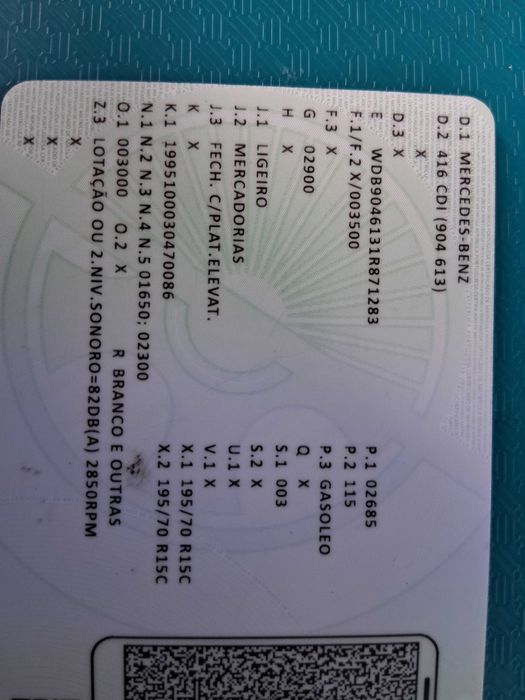 MERCEDES Sprinter 416 CDI com plantaforma elevatoria revista na marca