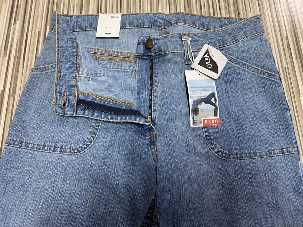 Spodnie damskie jeans 32/33 pas 82 cm komplet 2 sztuki Wrangler nowe