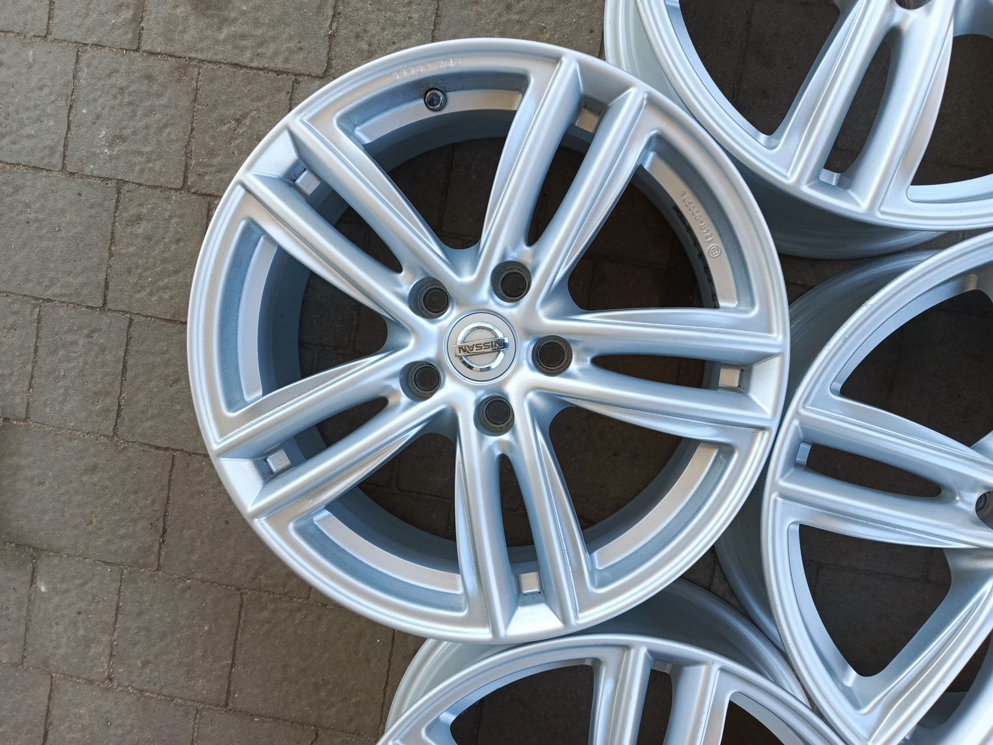 Felgi 5x114,3. J7.R17.Et45.Nissan.Reno.Tojota.Dacia.Suzuki.