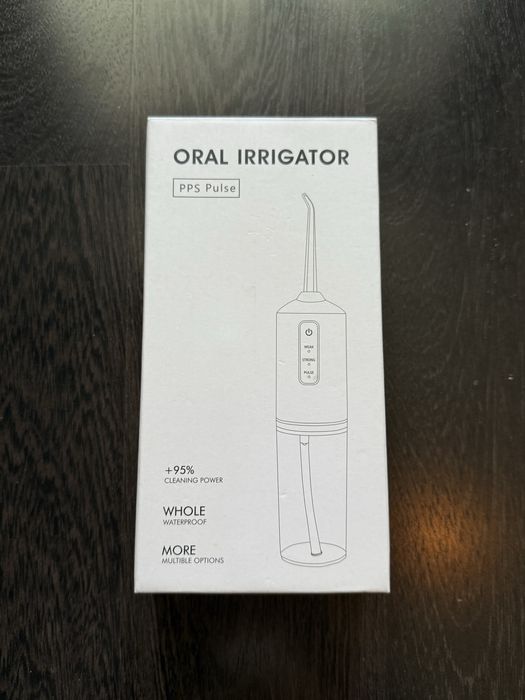 Іригатор для зубів Oral Irrigator (практично новий, Amazon)