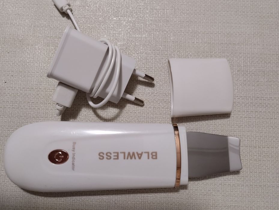 ультразвуковий скрабер для обличчя