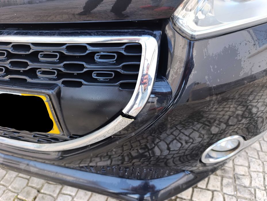 Peugeot 208 1.6 HDi (2012)