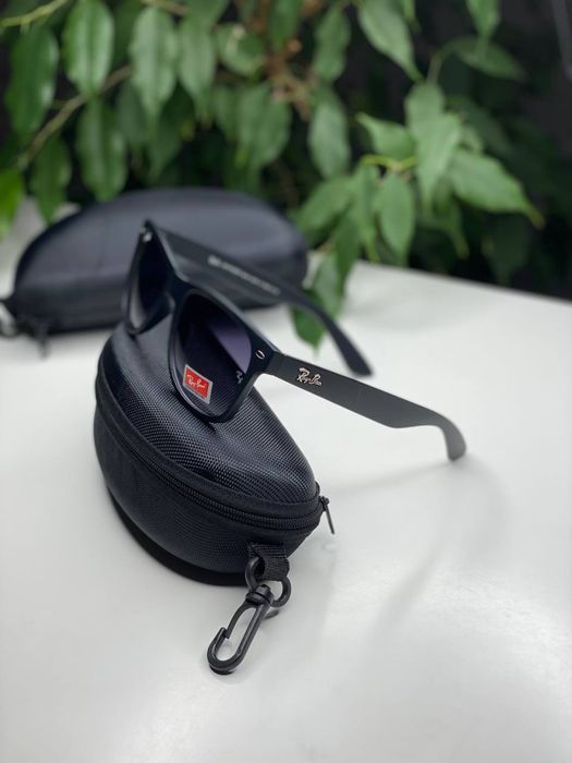 Чоловічі сонцезахисні окуляри Ray Ban 2140 WAYFARER чорні з градієнтом
