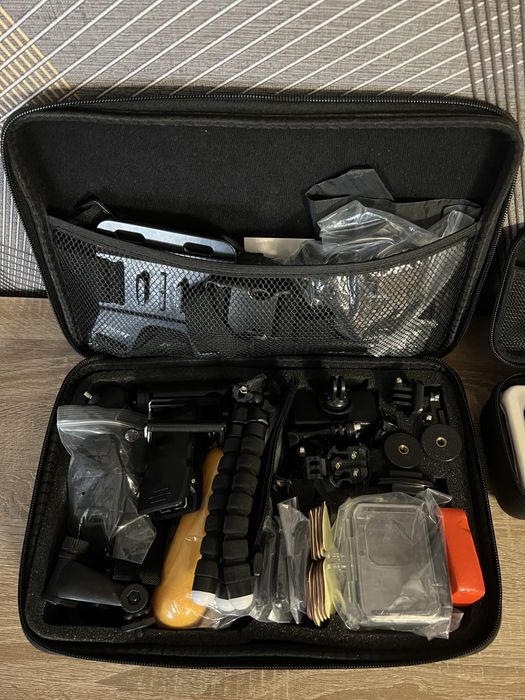 GoPro Hero 9 з набором кріплень.
