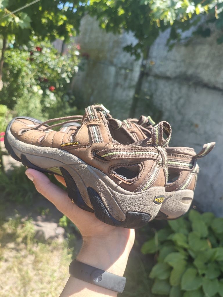 Трекінгові Сандалі Keen Сандалі Сланці
