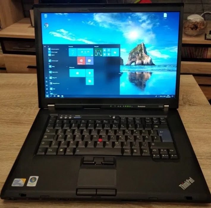 Lenovo THINKPAD T500 T8400 2x 2.26 GH 4 GB 240 SSD na gwar 15,4 w