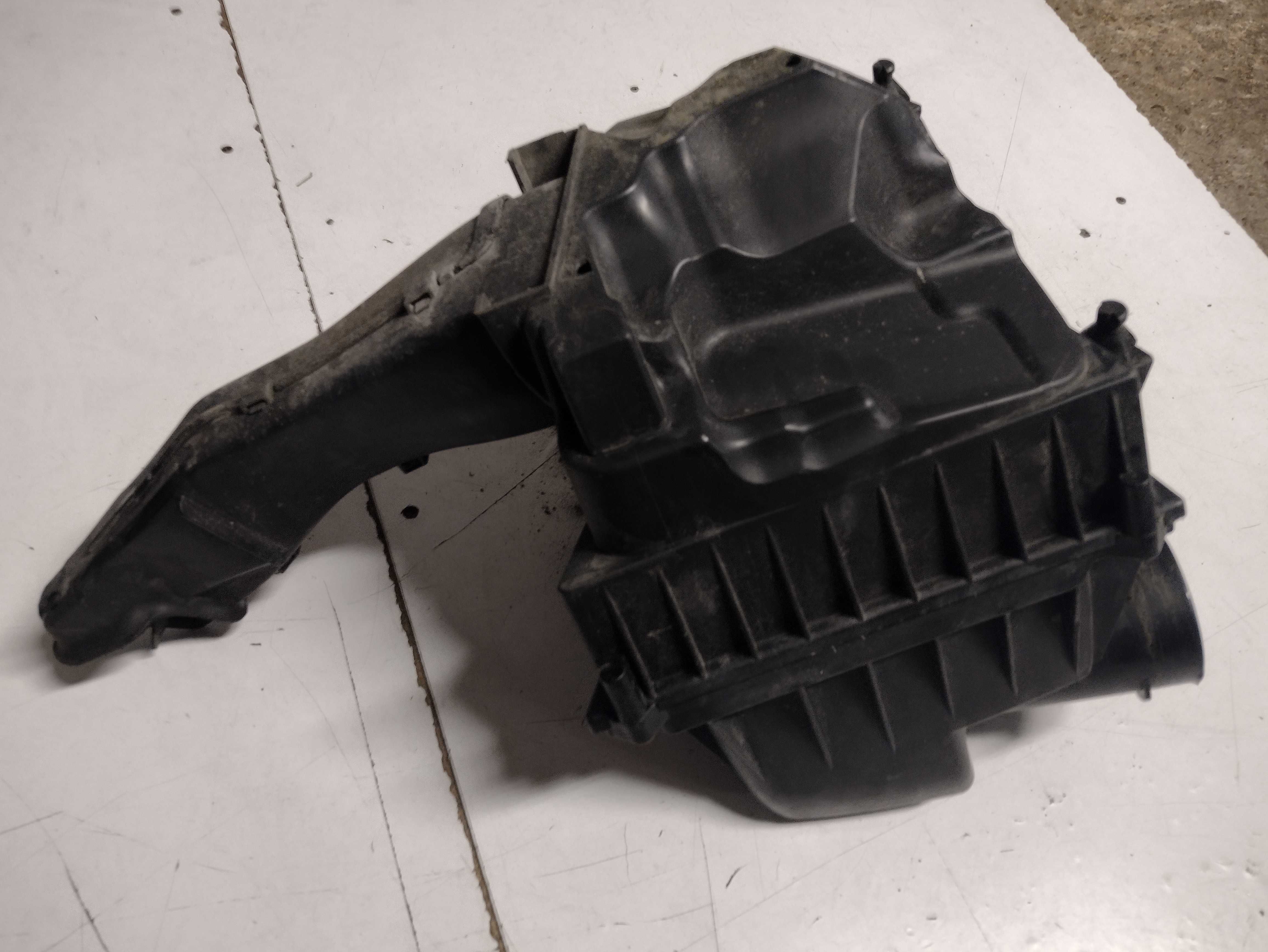 Ford Mondeo mk4 obudowa filtra 2,0 TDCI
