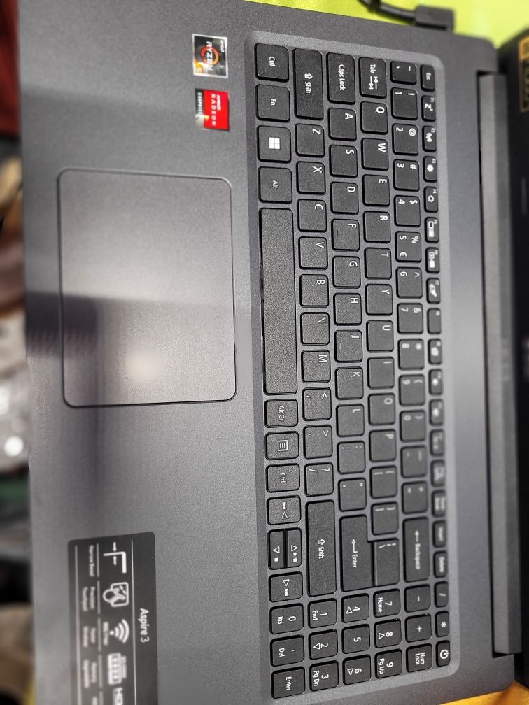 Laptop Acer Aspire 3 A315-23-R7Z7