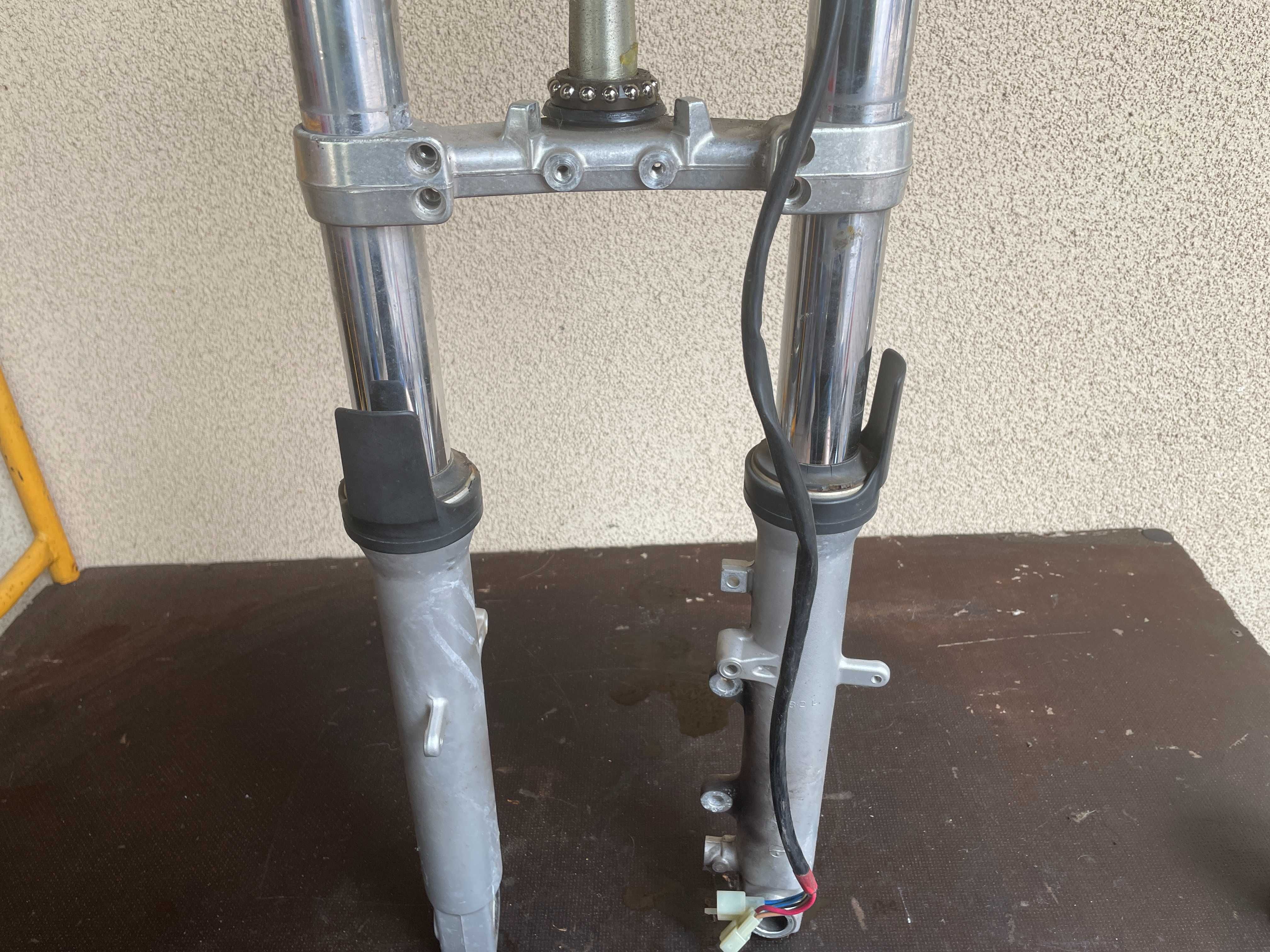Yamaha R6 Kompletne zawieszenie lagi półki 98-02