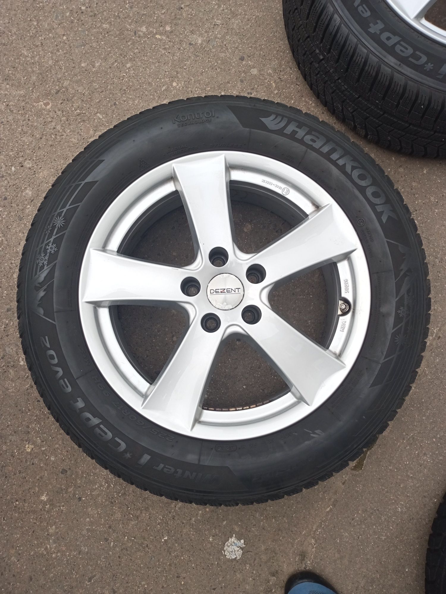 Koła felgi aluminiowe Audi VW Skoda 225/60/17 opona zimowa +łacuchy