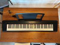 Yamaha NP-31 Piano Digital 76 Teclas com Pedal de Sustain