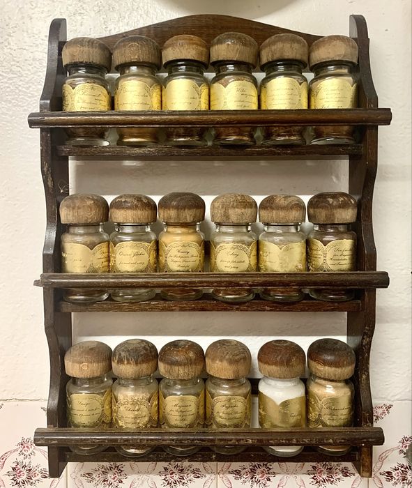 Suporte e frascos de especiarias