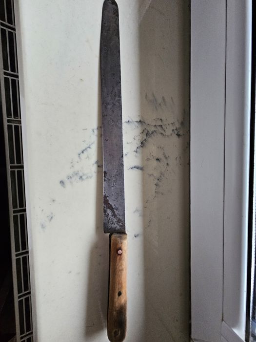 Stary noż z sygnaturą