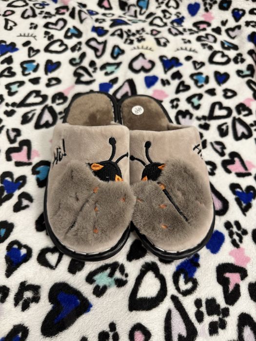 Дитячі тапочки в асортименті