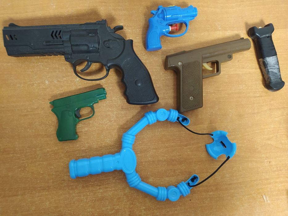 Детское оружие.пистолет.