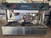 Máquina de café e moinho