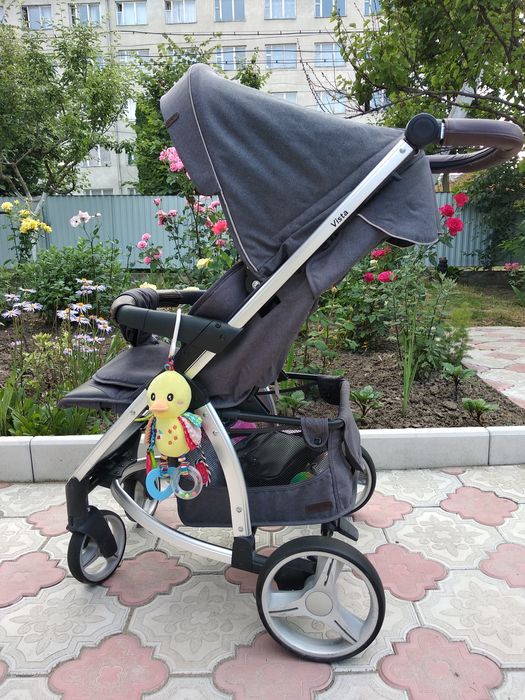 Продам прогулочну коляску Carell р-нo Vista