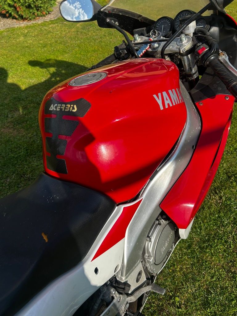 Yamaha Thunderace