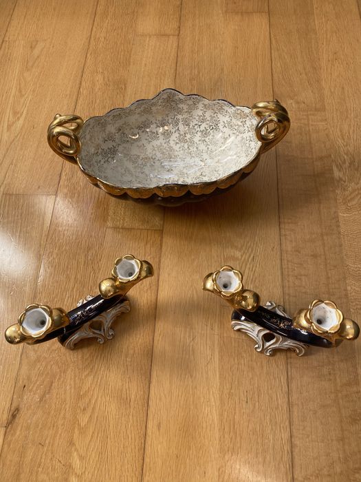 Conjunto RB Alcobaça em porcelana azul e dourada