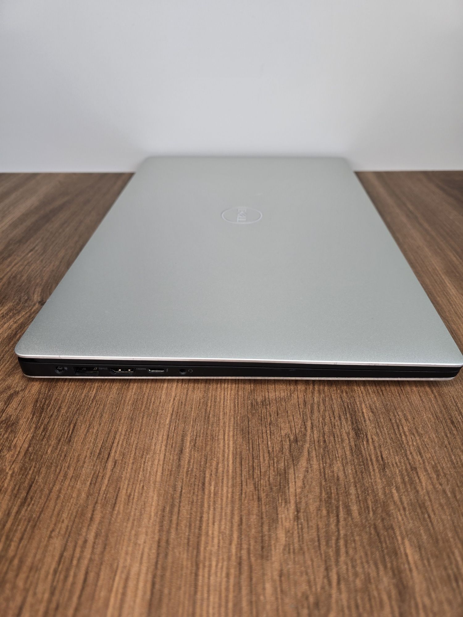Ноутбук Dell XPS 15 7590 15.6 OLED 4K GTX1650/I7-9750H/16gb/512ssd