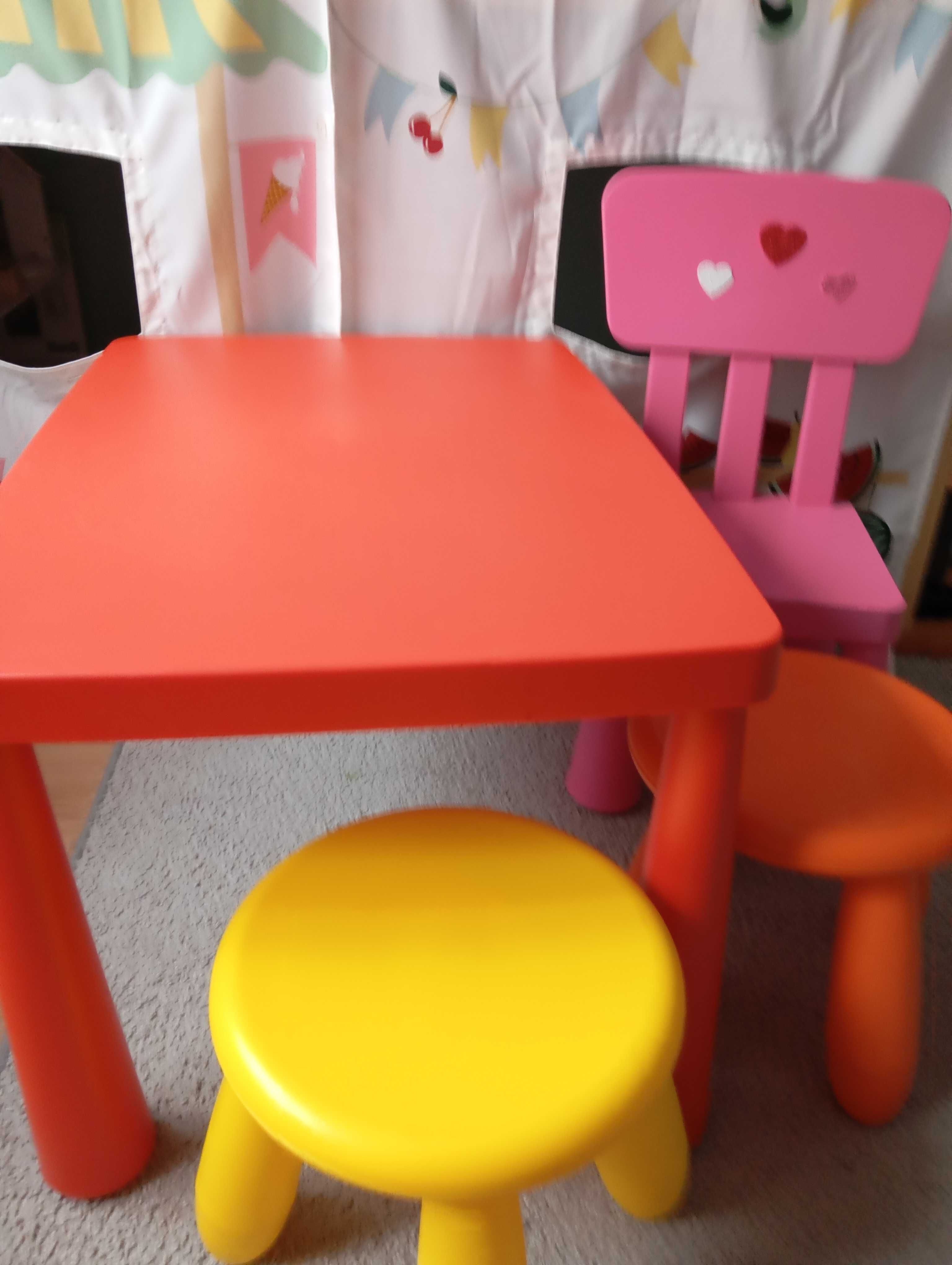 Stolik i krzesełka dziecięce Ikea komplet 4szt